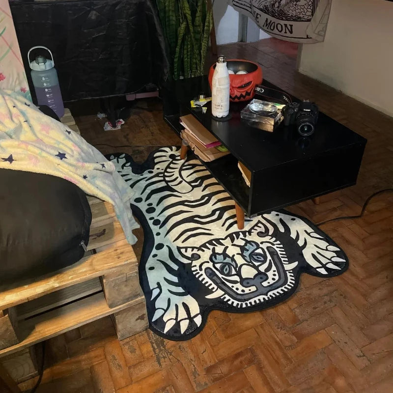 Teppich in Tigerform im Cartoon-Stil für Wohnzimmer, Schlafzimmer und Babyzimmer – 60 × 90 bis 200 × 400 cm, Flanell, rutschfest, waschbar, 14 Motive