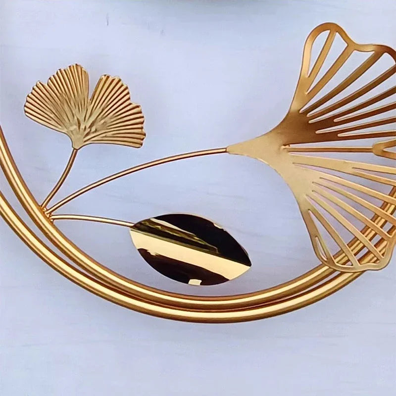 Wanduhr aus Metall im nordischen Stil als Wanddekoration für Schlafzimmer und Wohnzimmer – 46 × 34 oder 55 × 43 cm, geräuschloses Quarzwerk