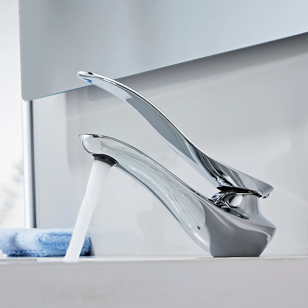 Einhebel-Waschtischarmatur aus Messing für das Badezimmer-Waschbecken – Einlochmontage, Warm- und Kaltwasser, Keramikkartusche, Chrom