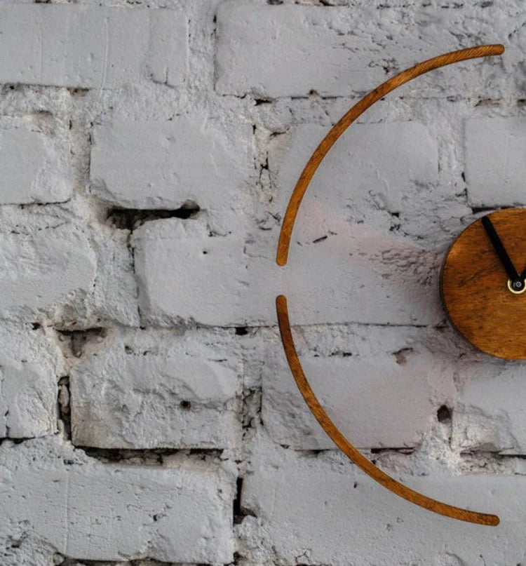 Transparente Wanduhr in schwebender Optik mit Holz im nordischen Stil für Schlafzimmer und Wohnzimmer – Ø 30 cm, analog, hell oder dunkel