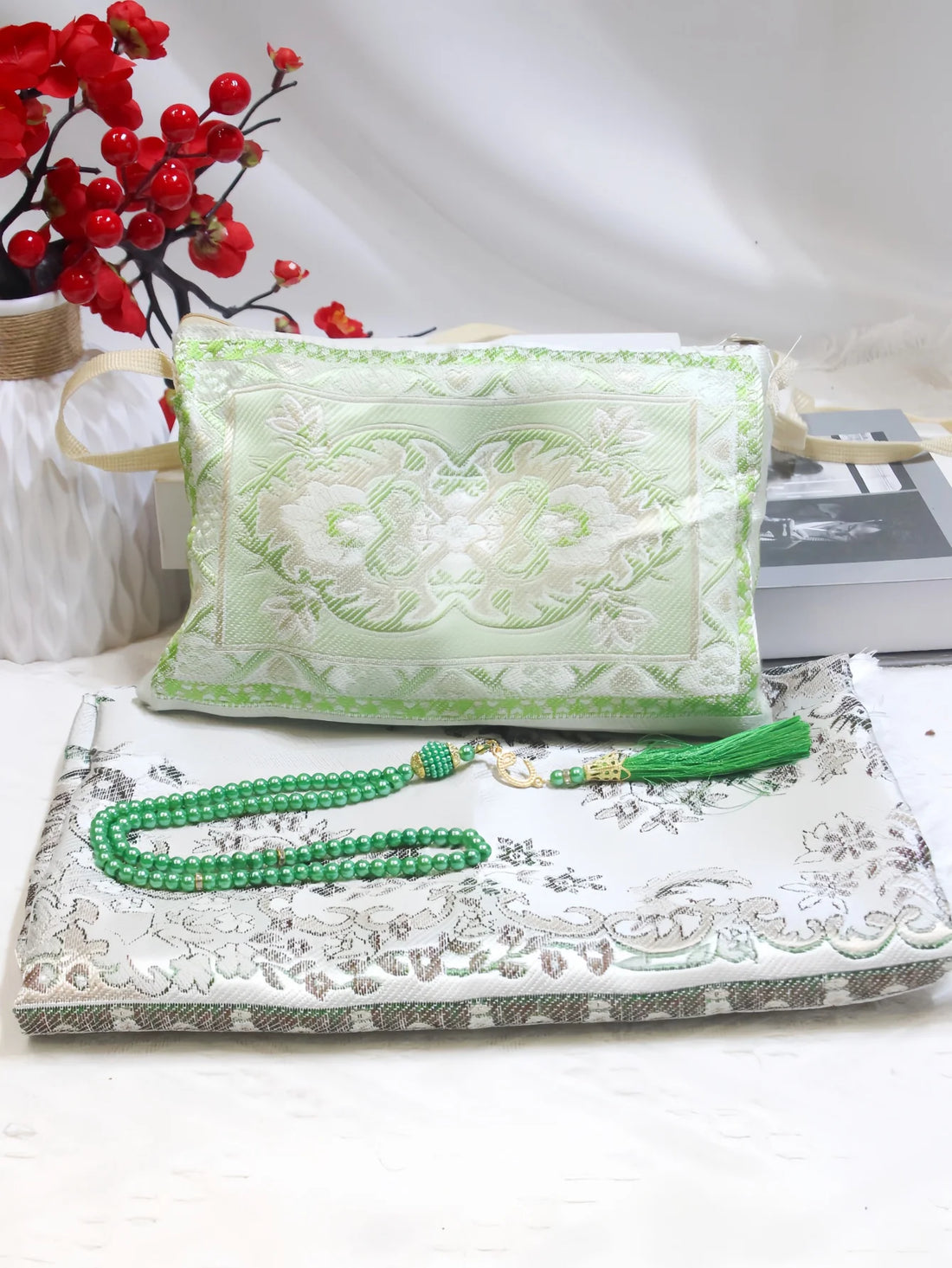 Weicher Gebetsteppich mit Blumenmuster im Set mit Gebetsperlen und Tasche für Zuhause, Moschee und Reisen – 70 × 110 cm, rutschfest, 5 Farben