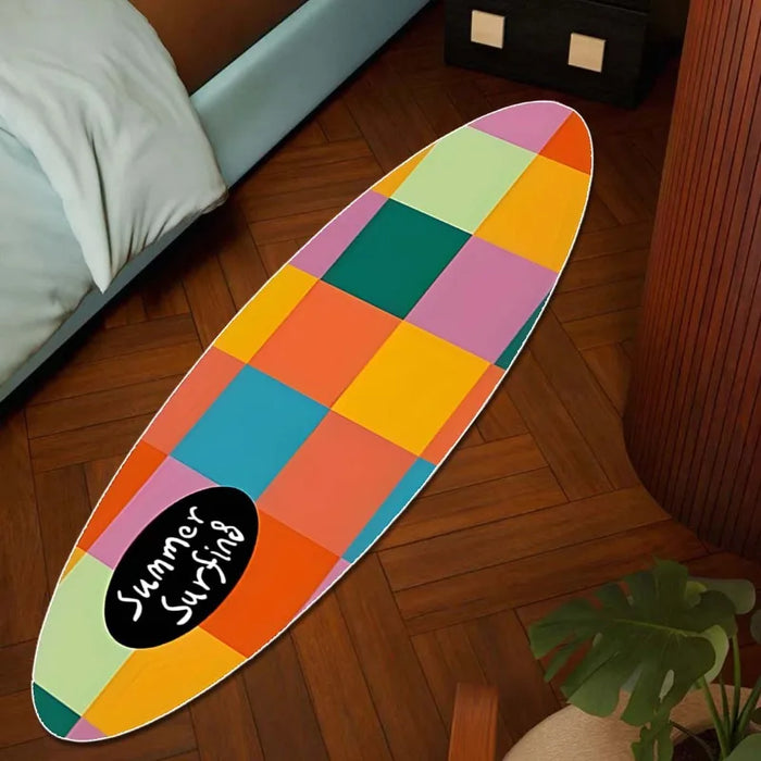 Teppich in Surfbrett-Form mit Schachbrettmuster als Bettvorleger für Schlafzimmer und Wohnzimmer – 40 × 120 bis 60 × 180 cm, Flanell, rutschfest