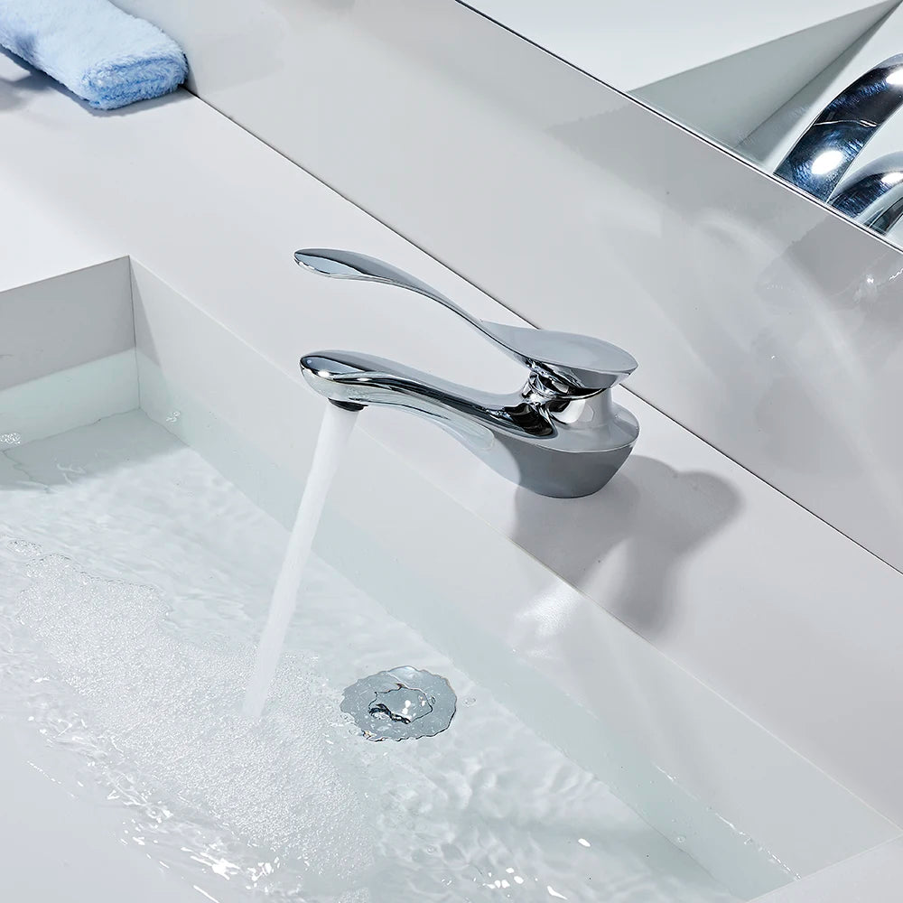 Einhebel-Waschtischarmatur aus Messing für das Badezimmer-Waschbecken – Einlochmontage, Warm- und Kaltwasser, Keramikkartusche, Chrom
