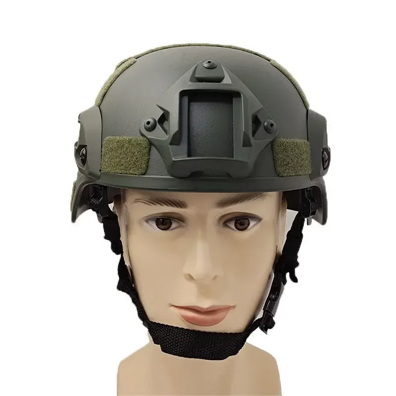 Taktischer Helm für Airsoft und Paintball mit Zubehörschienen und Belüftung – ABS-Schale, EPS-Futter, Kinnriemen, Kopfumfang 55 bis 57 cm
