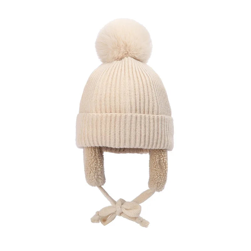 Kinder-Strickmütze mit Ohrenklappen für Winter, Spielplatz und Schulweg – Wintermütze für Kinder, 7 Farben von Beige bis Braun