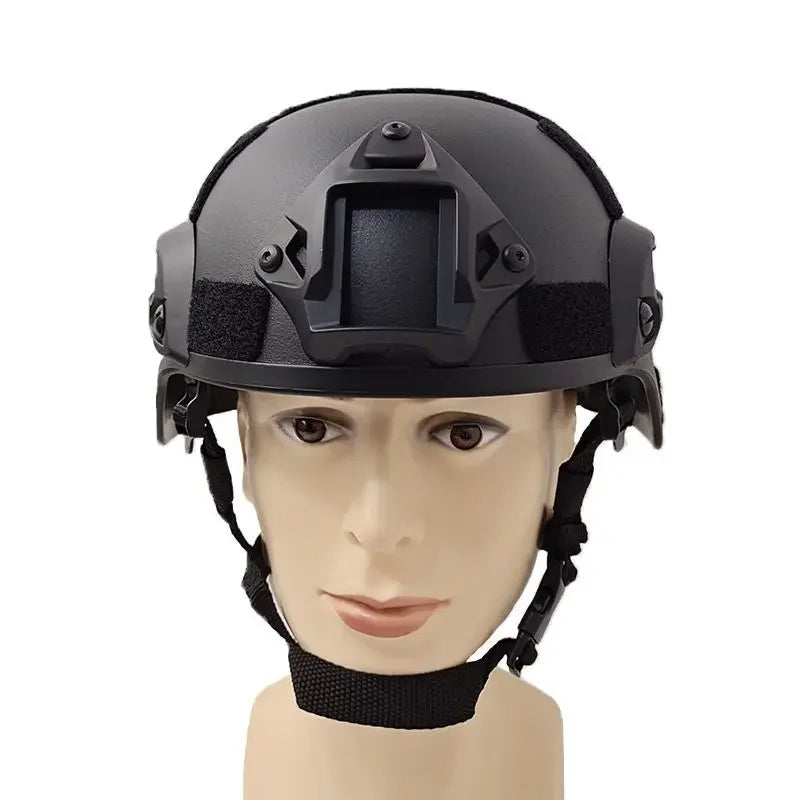 Taktischer Helm für Airsoft und Paintball mit Zubehörschienen und Belüftung – ABS-Schale, EPS-Futter, Kinnriemen, Kopfumfang 55 bis 57 cm