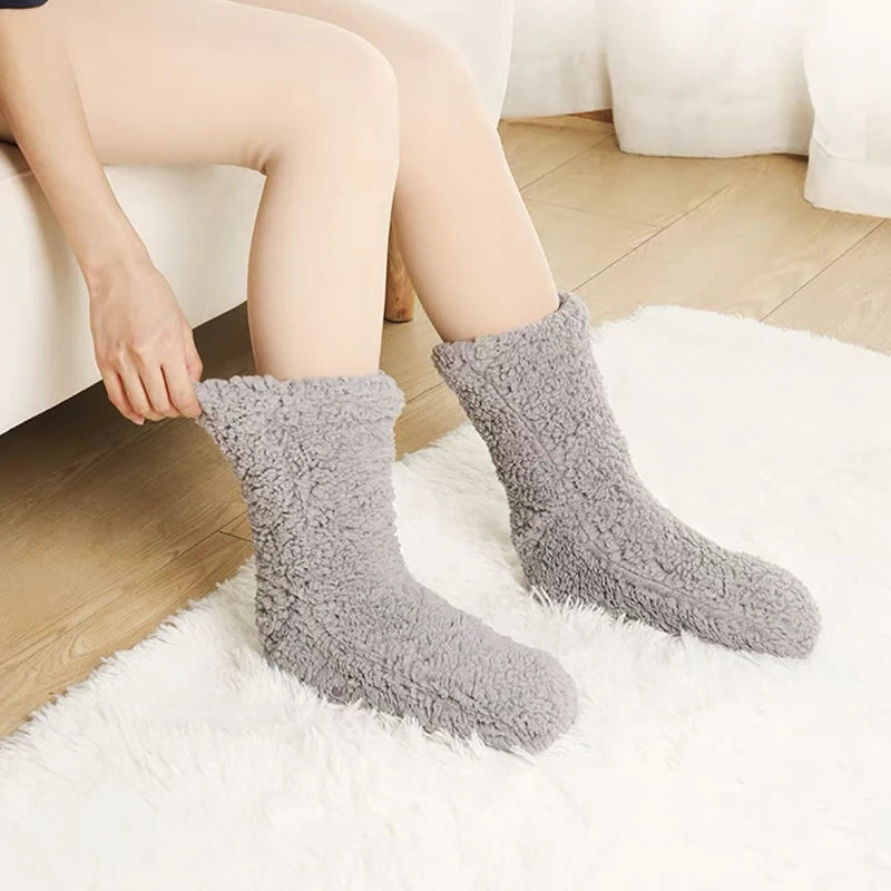 Warme Plüsch-Haussocken für den Winter für Zuhause, Fliesen und Altbau – kuschelweiches Plüsch, Schwarz, Rosa, Grau oder Braun