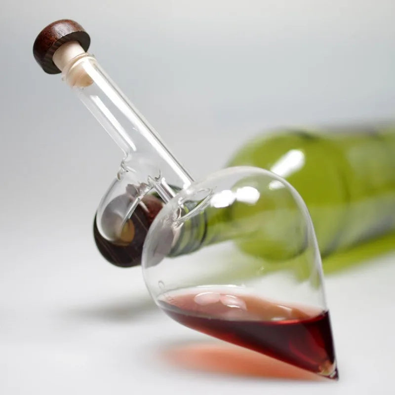 Weinbelüfter aus Glas als Ausgießer für Standard-Weinflaschen für Rotwein – belüftet beim Einschenken, tropffrei, rund oder in Pfirsichform