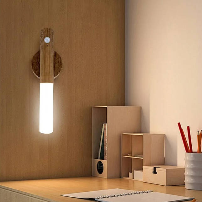 Kabellose LED-Wandleuchte mit Bewegungsmelder und Magnethalter für Flur, Schlafzimmer und Treppe – 3 Lichtfarben, dimmbar, Goldbraun oder Braun