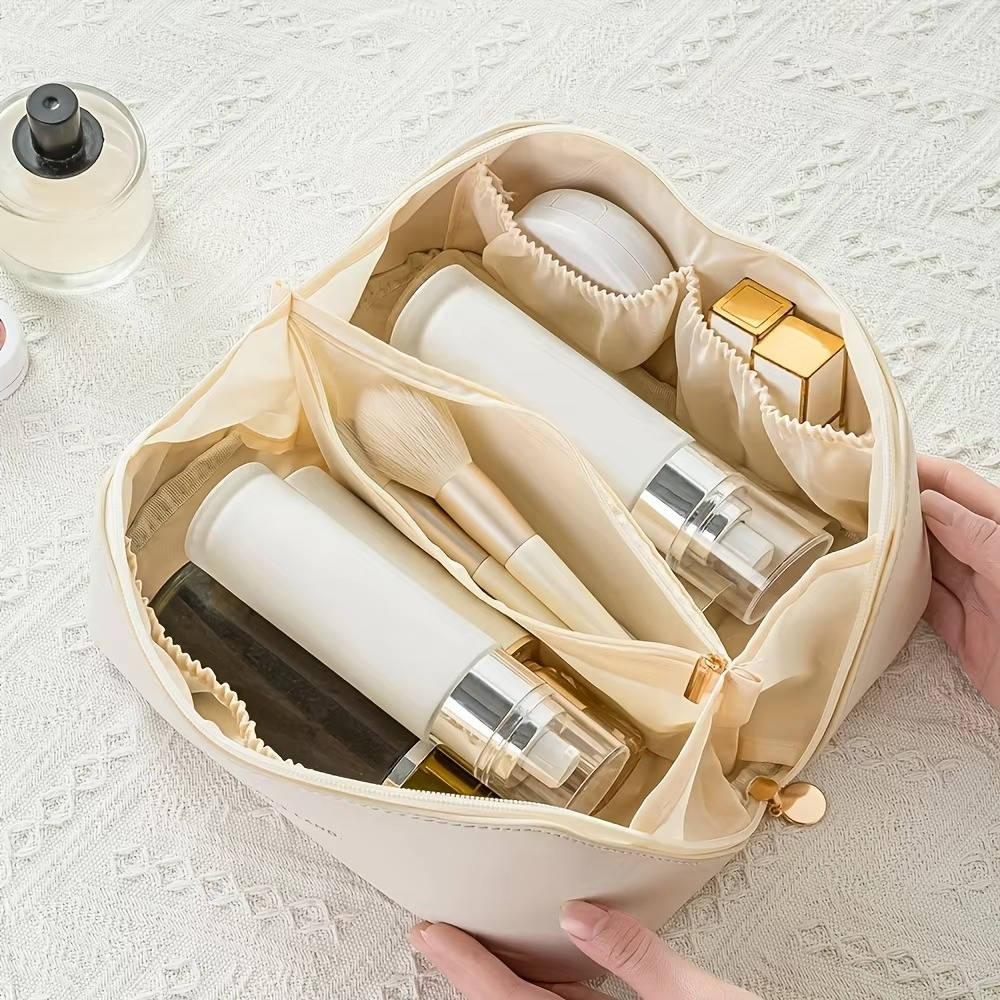 Kosmetiktasche in Kissenform aus Kunstleder für Reise und Schminktisch – große Öffnung, Netzfächer, Tragegriff, spritzwassergeschützt, 4 Farben