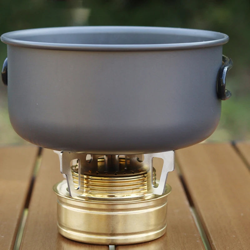 Mini-Spirituskocher aus Edelstahl für Camping und Wandern – faltbarer Griff zur Flammenregulierung, Gummidichtung, Kreuzständer, Gold, ca. 27 g