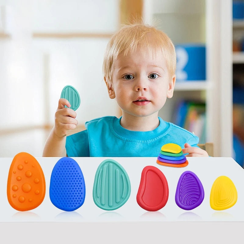 Sensorik-Steine aus Silikon im 6er-Set als Fidget-Spielzeug für Kinder, Jugendliche und Erwachsene – 6 Strukturen, ca. 3 bis 7 cm, leise, bunt