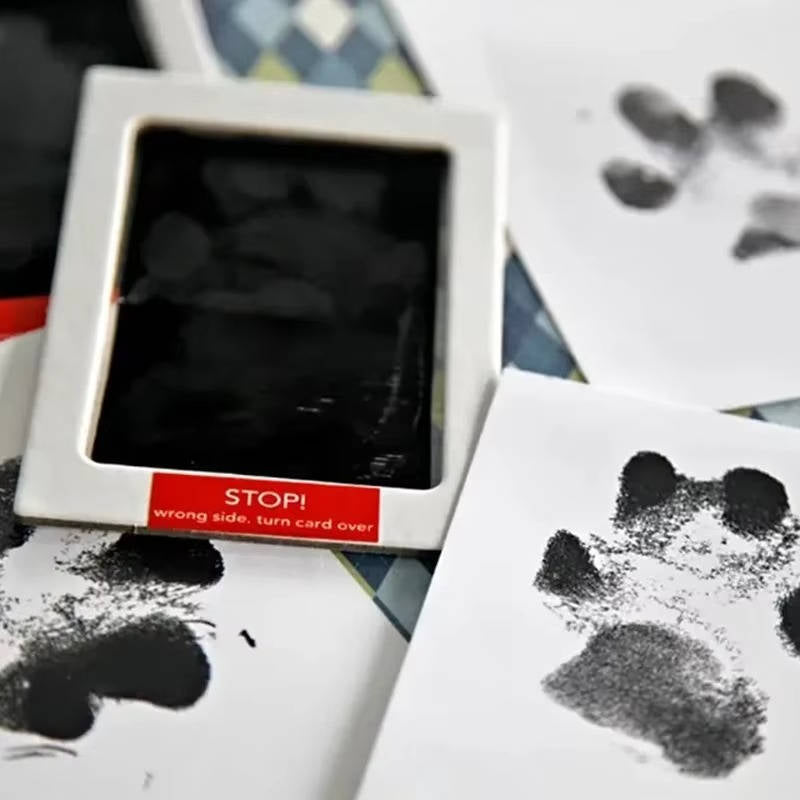 Pfotenabdruck-Set für Hunde und Katzen als Erinnerung an das Haustier – Stempelkissen ohne Tintenkontakt, Einwegkissen, 2 Blatt Papier, 7 Farben