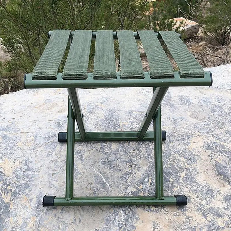 Klapphocker für Camping, Angeln und Garten – ca. 27 × 25 × 30 cm, Eisengestell mit Oxford-Gurten, flach faltbar, laut Hersteller bis ca. 300 kg