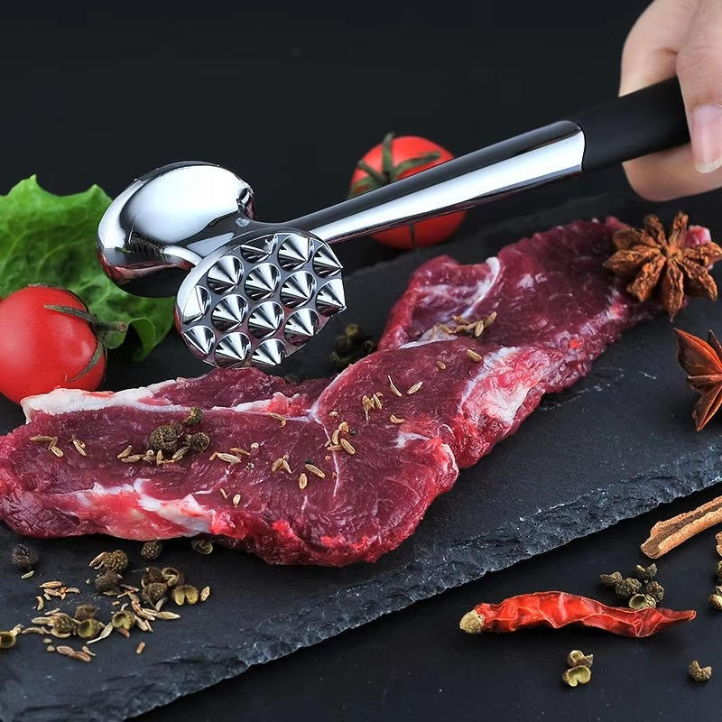 Fleischklopfer aus Zinklegierung mit zwei Noppenseiten für Schnitzel und dünne Fleischscheiben – 34 Noppen, rutschfester Griff, spülmaschinenfest
