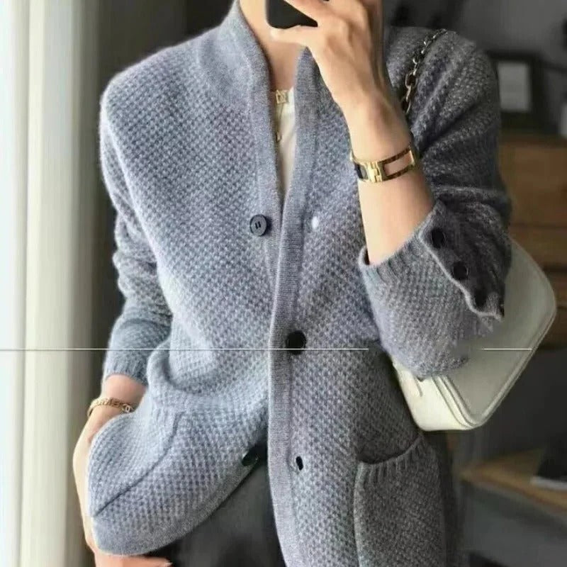 Strick-Blazer für Damen mit Zierknöpfen für Büro und Freizeit – weicher, strukturierter Strick, Einheitsgröße, Brustumfang ca. 104 cm, 3 Farben