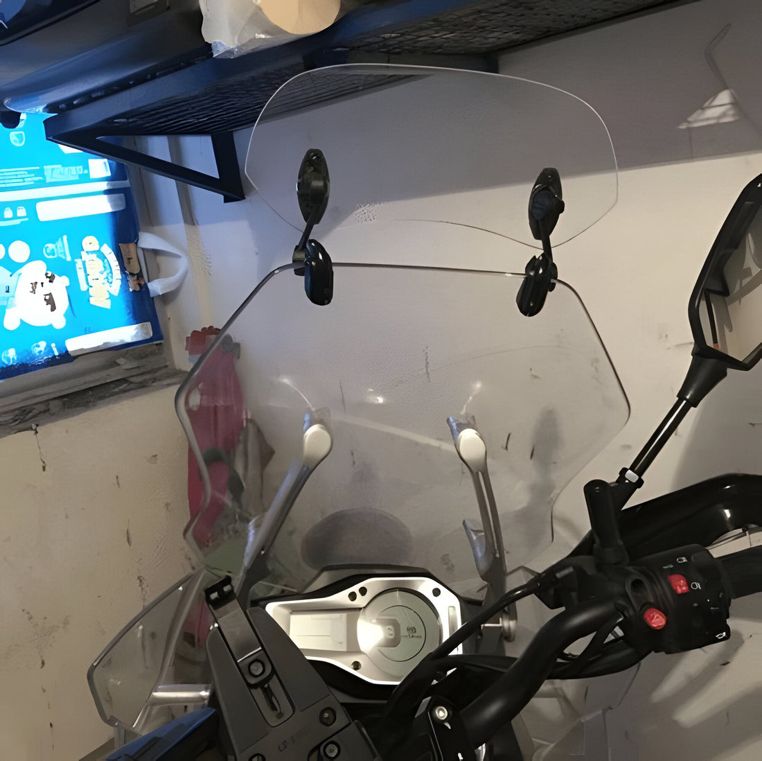 Windschild-Aufsatz für Motorräder zur Verlängerung der Scheibe auf Touren und Autobahnfahrten – verstellbar, 2 Größen, transparent oder Rauchglas