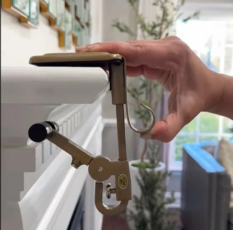 Kaminhalter-Set für Nikolausstiefel und Girlande am Kaminsims zur Weihnachtsdeko – Stiefelhalter in Schwarz oder Gold