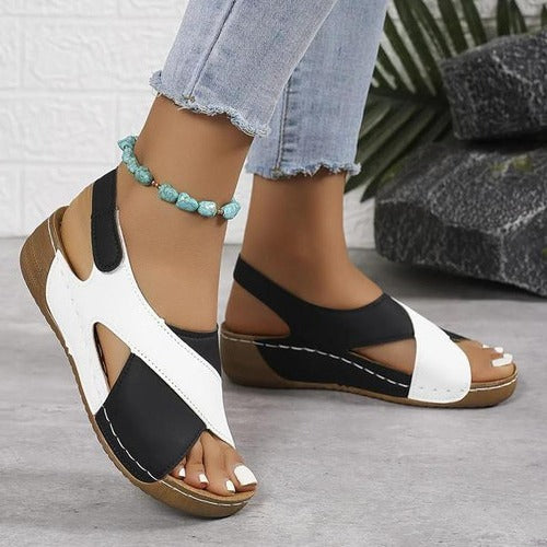 Damen-Sandalen mit Keilabsatz und Fersenriemen mit Klettverschluss für Alltag und Freizeit – überkreuzte Riemen, Absatz 3–5 cm, 4 Farben, US 5–10,5
