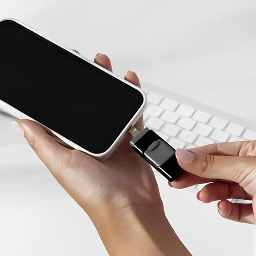4-in-1-USB-Stick mit 32 GB für Smartphone, Tablet und PC – Lightning, USB-C, Micro-USB und USB-A, Datensicherung für Fotos und Videos, 4 Farben