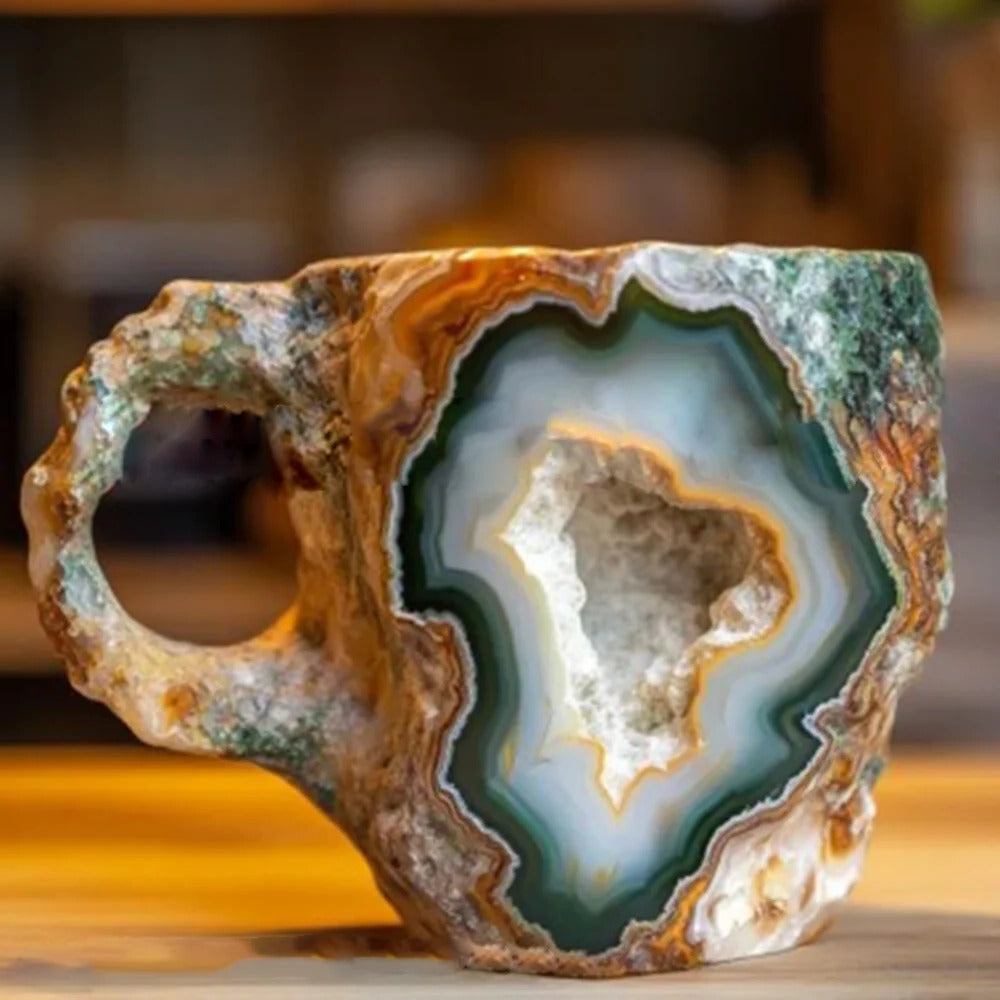 Kaffeetasse in Mineralkristall-Optik aus Kunstharz für Kaffee und Tee im Alltag – spülmaschinengeeignet, ergonomischer Henkel, in 12 Farben