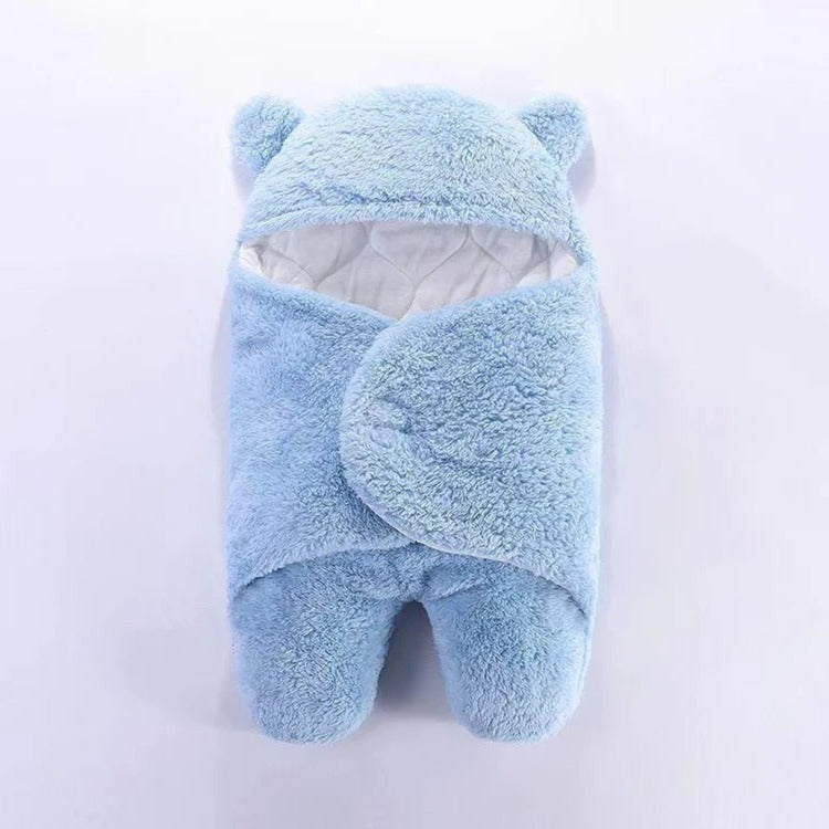 Baby-Pucksack mit Bärenohren-Kapuze für Kuschelzeit und Nacht – flauschige Einschlagdecke mit Klettverschluss, 60 × 40 bis 78 × 45 cm, 6 Farben