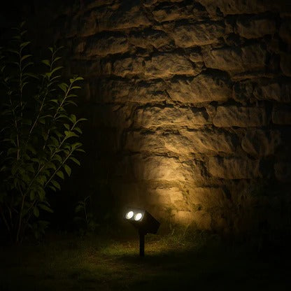 Solar-LED-Strahler mit Zoomlinse für Garten, Rasen und Terrasse – IP65, RGB und Warmweiß 3000 K, bis 12 h Leuchtdauer, Schwarz