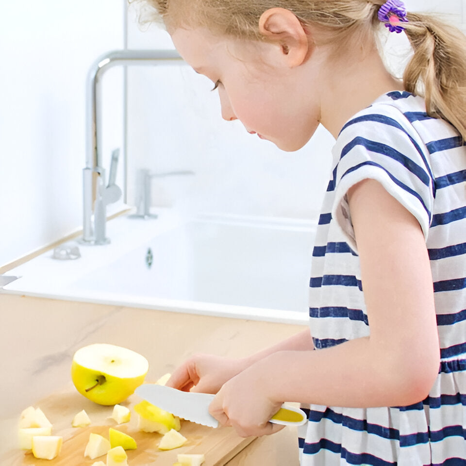 13-teiliges Kinder-Küchenset mit Kindermessern, Wellenschneider und Schneidebrett für erste Kocherfahrungen – Küchenwerkzeug für kleine Helfer