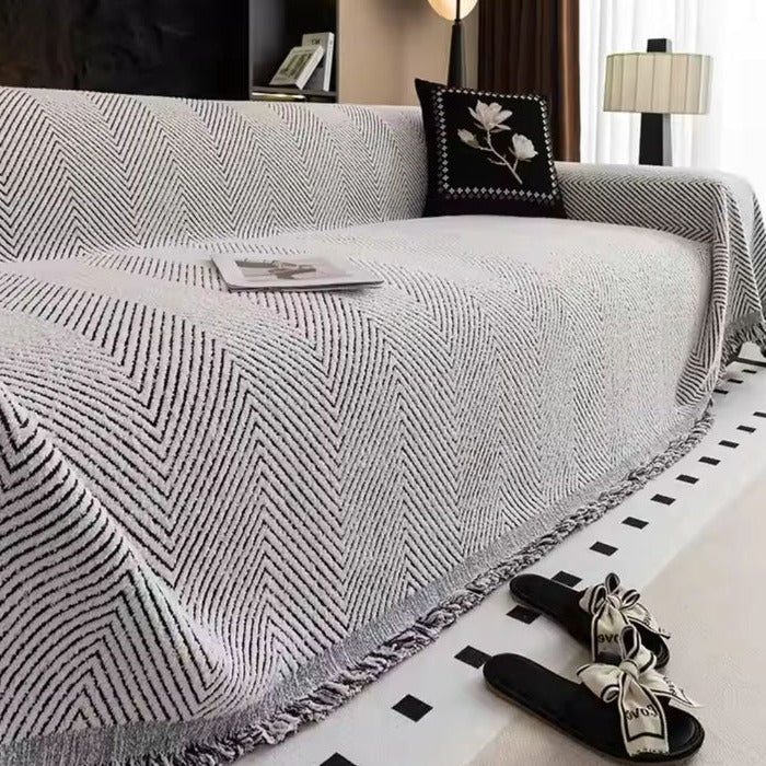 Sofaüberwurf mit Fischgrätmuster und Fransen für Wohnzimmer und Couch – Schutz und neue Optik, in Mitternachtsschwarz, Elfenbein-Sand und Anthrazit