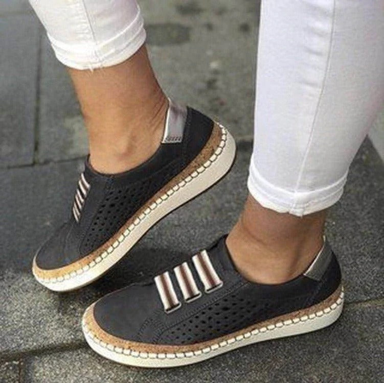 Atmungsaktiver Damen-Slip-on-Sneaker mit Lochmuster und elastischem Einsatz für den Alltag – flache Sohle, Gewölbestütze, US 4 bis 10, 5 Farben