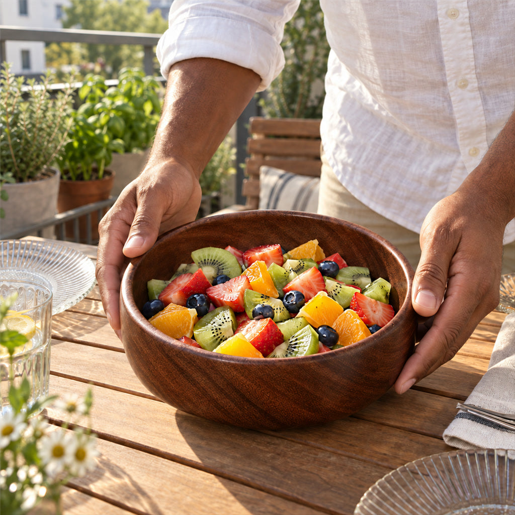 Runde Servierschale aus Walnussholz für Salat, Obst und Snacks – Massivholz, poliert, lebensmittelecht behandelt, tiefe Form, 16 oder 20 cm