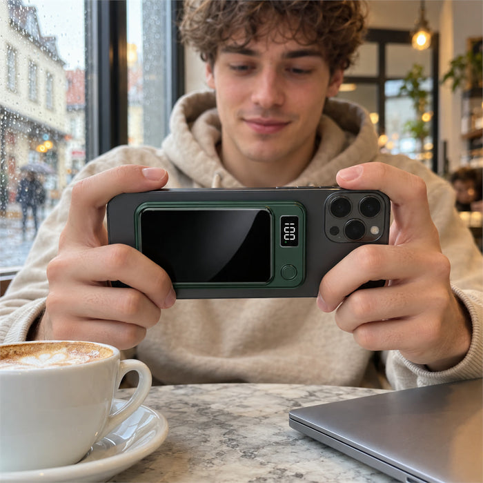 Magnetische Mini-Powerbank mit kabellosem Laden für Smartphones unterwegs – 5000 mAh, bis 22,5 W, zusätzlich USB-C, Schwarz oder Grün