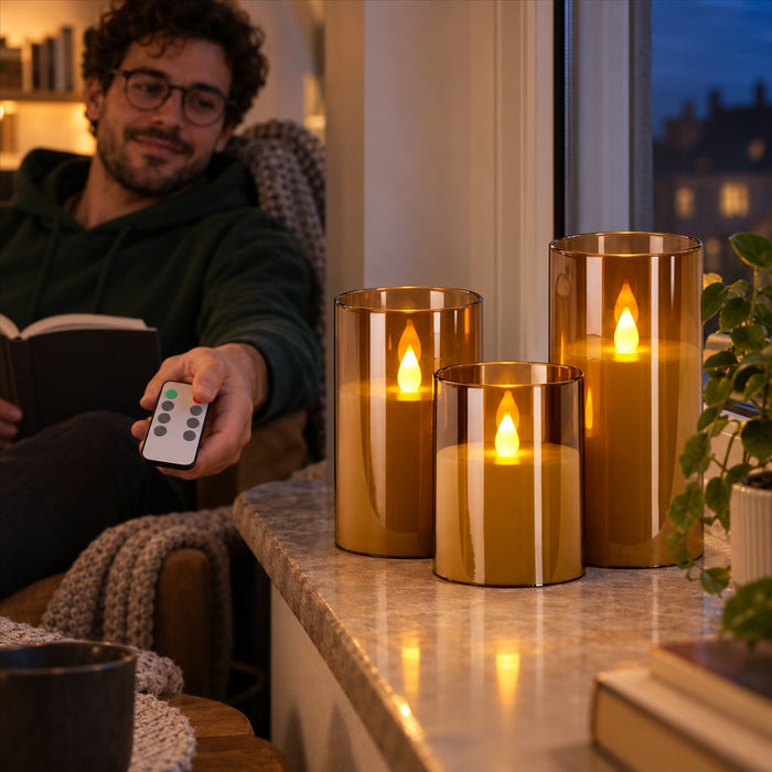 Flammenlose LED-Kerzen im Glas mit Echtwachskern im 3er-Set mit Fernbedienung für Esszimmer und Leseecke – 3D-Flamme, Timer, dimmbar, 3 Farben