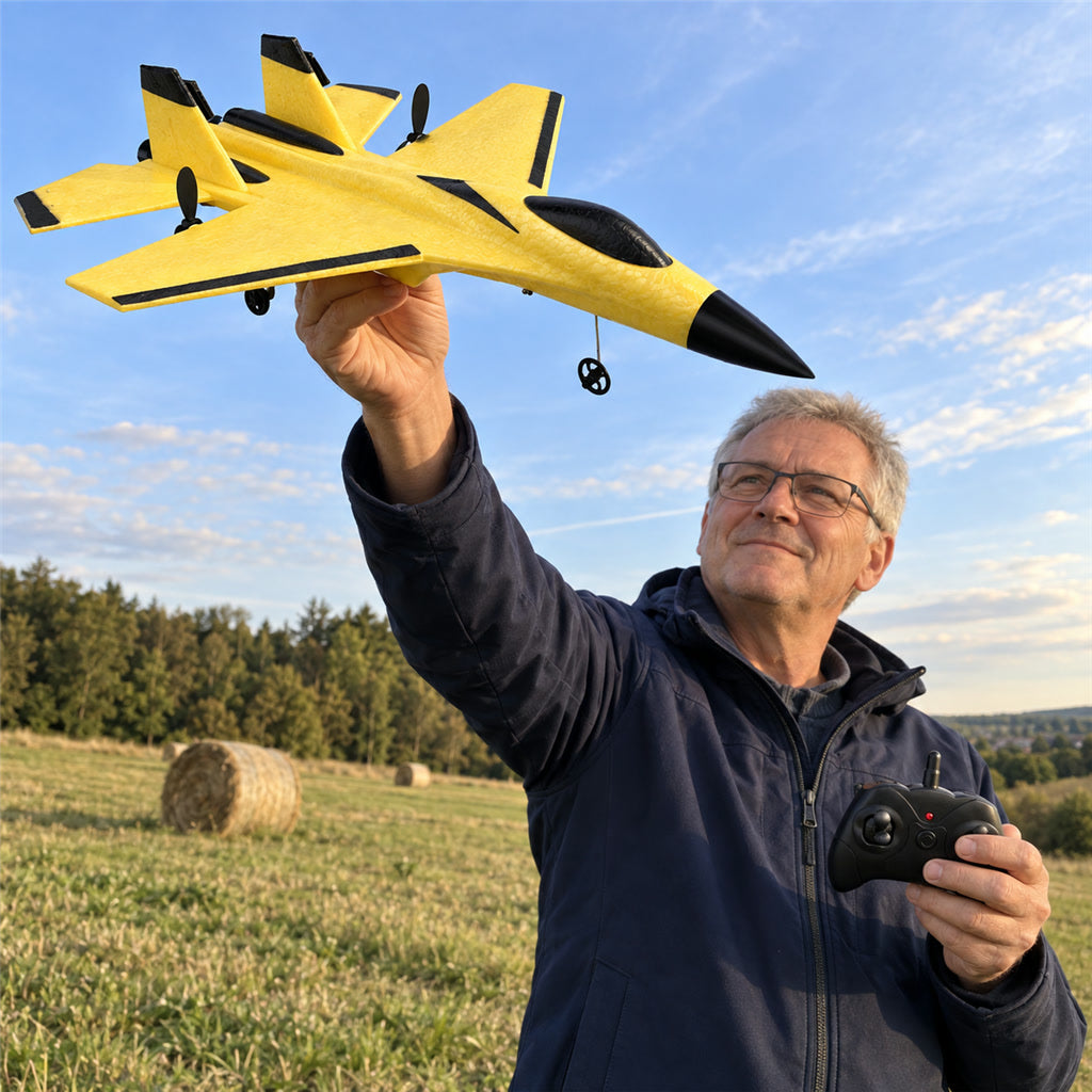 Ferngesteuertes Modellflugzeug in Kampfjet-Optik für Einsteiger und Übungsflüge auf freien Wiesen – 2-Kanal-Fernsteuerung, LED-Beleuchtung, Gelb