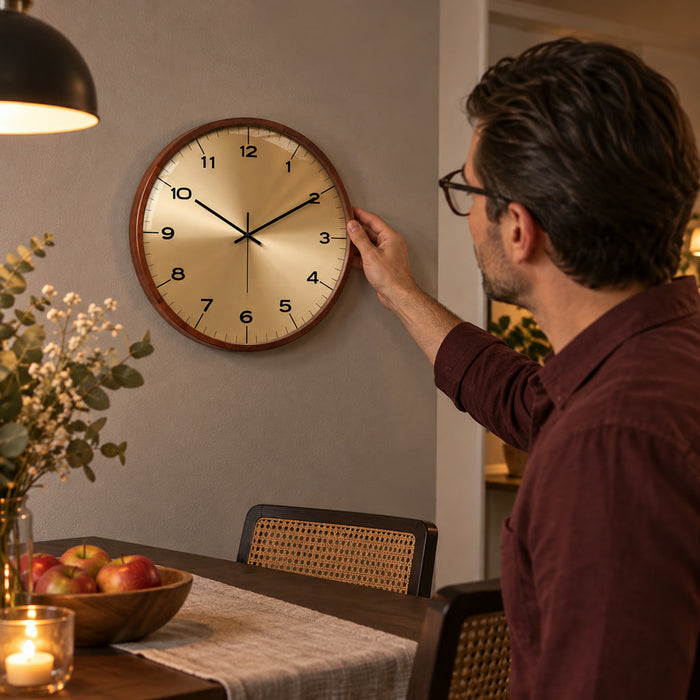 Runde Wanduhr aus Holz und Glas im nordischen Retro-Stil für Wohnzimmer und Esszimmer – Ø 35 oder 40 cm, geräuschloses Quarzwerk, 2 Modelle
