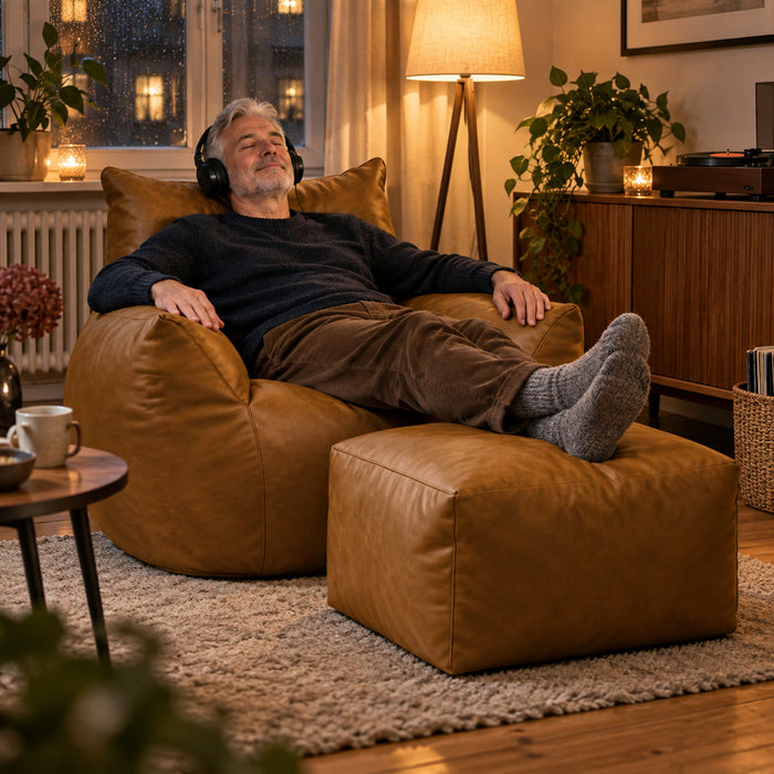 Großer Sitzsack mit Fußhocker aus Kunstleder für Wohnzimmer und Schlafzimmer – Memory-Schaum-Füllung, ergonomisch, ohne Montage, Braun