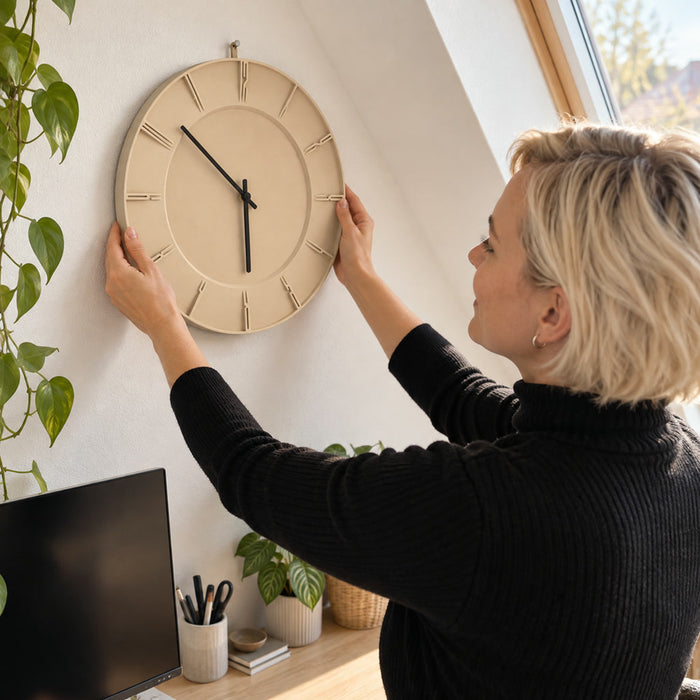 Minimalistische Wanduhr aus Beton im nordischen Stil für Wohnzimmer und Arbeitszimmer – Ø ca. 38 cm, geräuschlos, ohne Bohren, Orange oder Beige