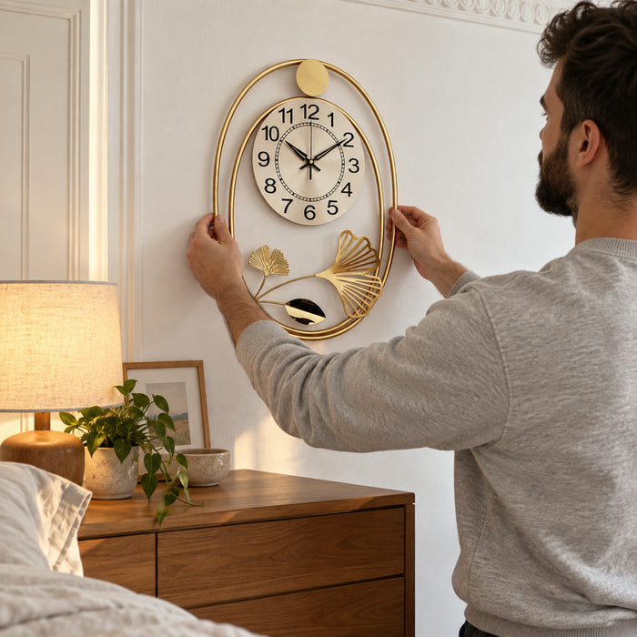Wanduhr aus Metall im nordischen Stil als Wanddekoration für Schlafzimmer und Wohnzimmer – 46 × 34 oder 55 × 43 cm, geräuschloses Quarzwerk