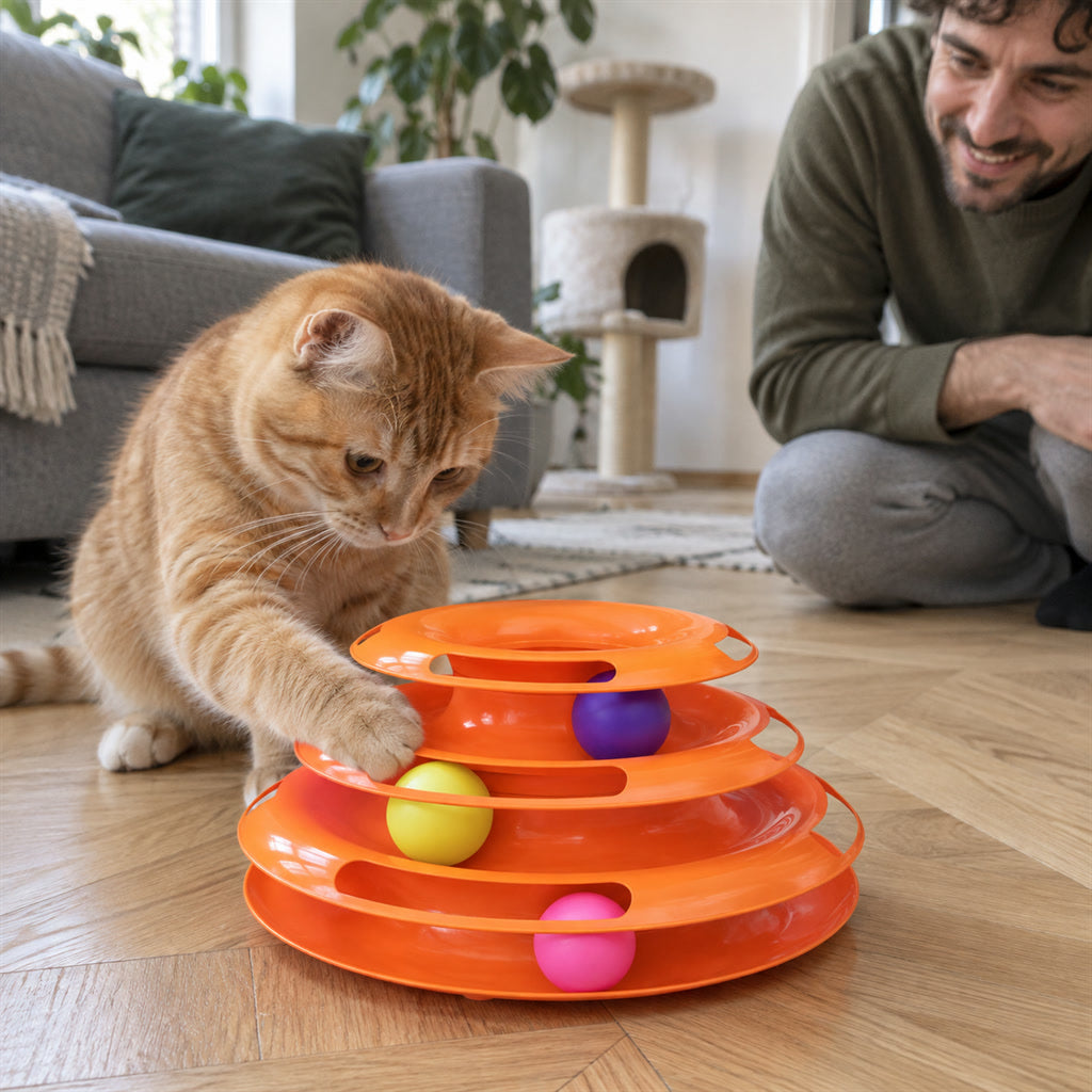 Interaktiver Katzenspielturm mit Kugelbahn aus Polypropylen für Wohnungskatzen – 3 Ebenen, 3 Bälle, rutschfeste Füße, zerlegbar, in 3 Farben
