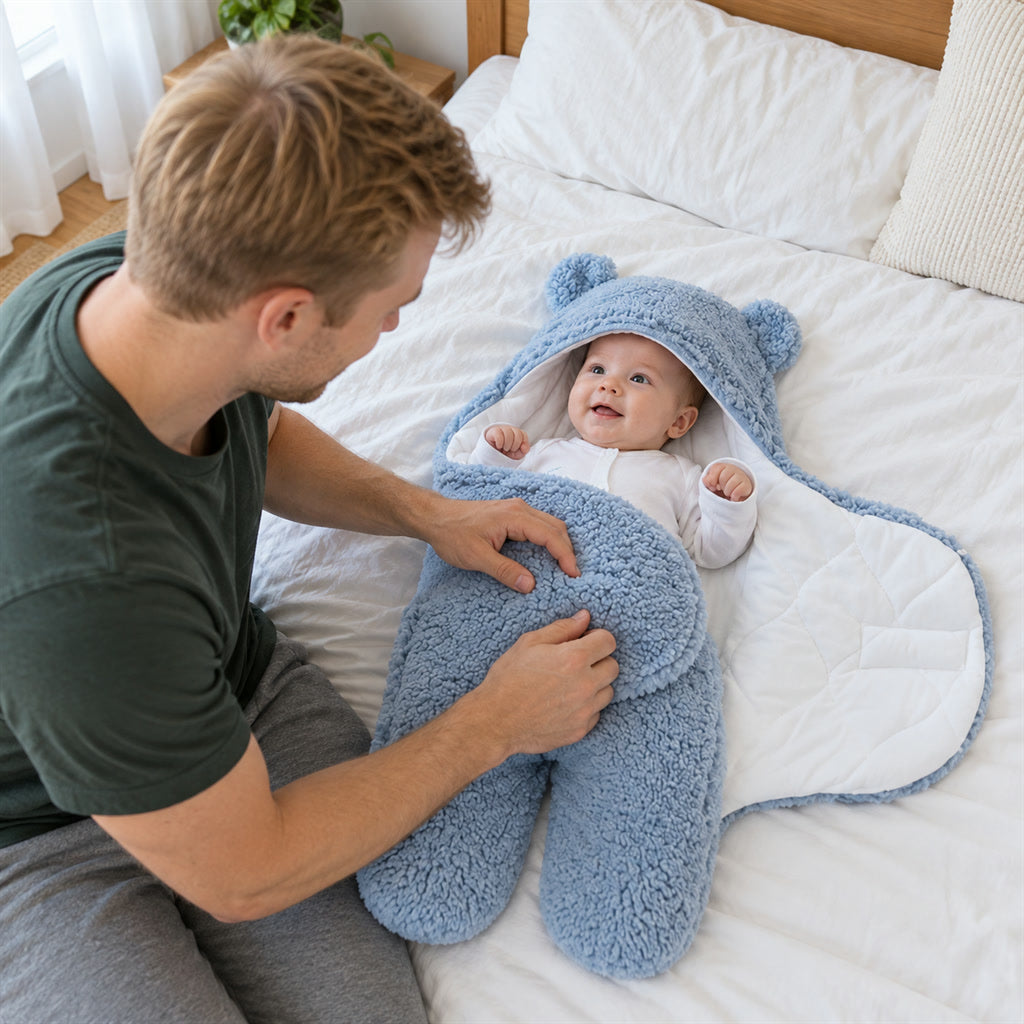 Plüsch-Einschlagdecke mit Kapuze und Öhrchen für Babys für Mittagsschlaf, Kinderwagen und Sofa – 70 × 84 cm, maschinenwaschbar, 4 Farben