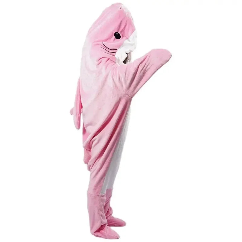 Tragbare Kuscheldecke mit Kapuze im Hai-Design aus weichem Flanell für Filmabende und Loungewear – Polyester, waschbar, Blau oder Rosa, M bis XXL