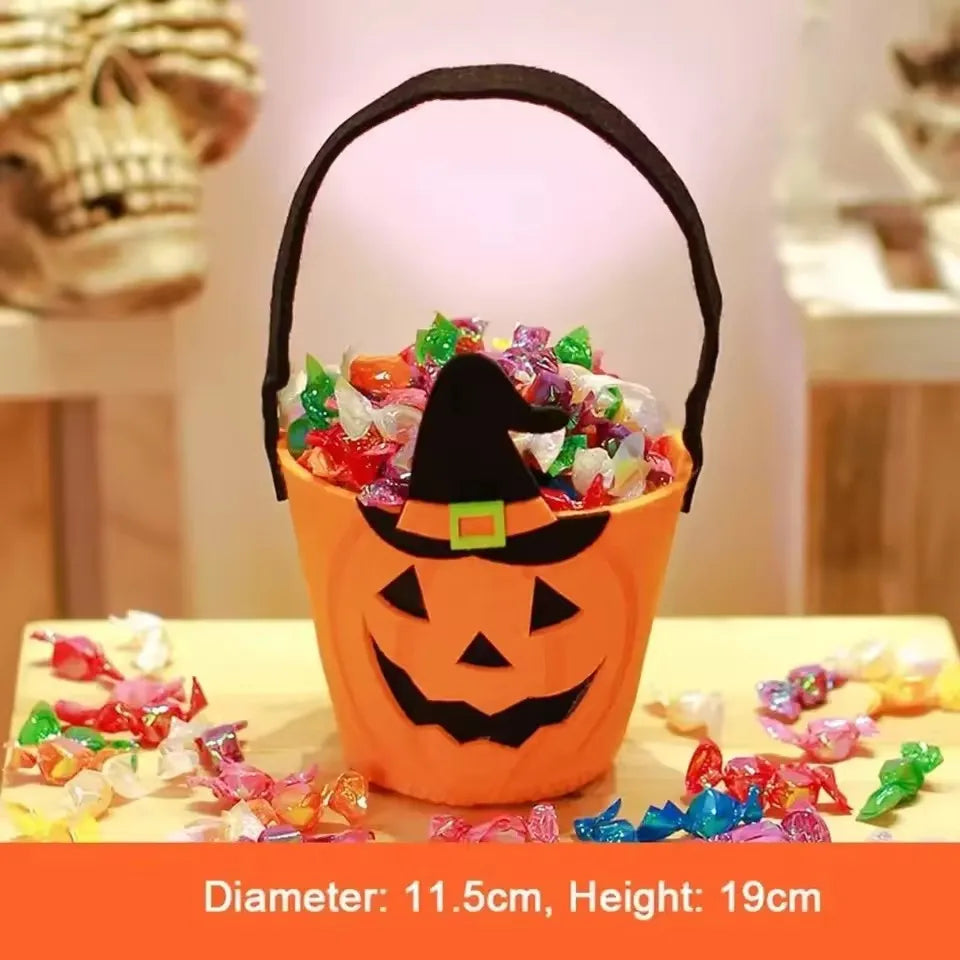 Halloween-Süßigkeiteneimer aus Vliesstoff für Kinder für Süßes-oder-Saures und Party – ca. 19 bis 24,5 cm hoch, Henkel, 4 Motive